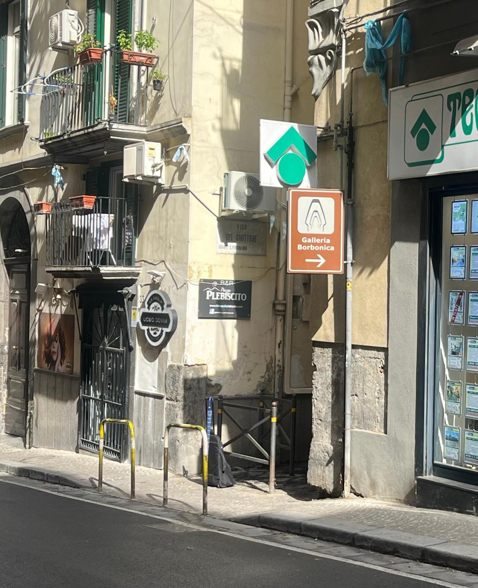 Casetta Piazza Plebiscito Naples Exterior photo