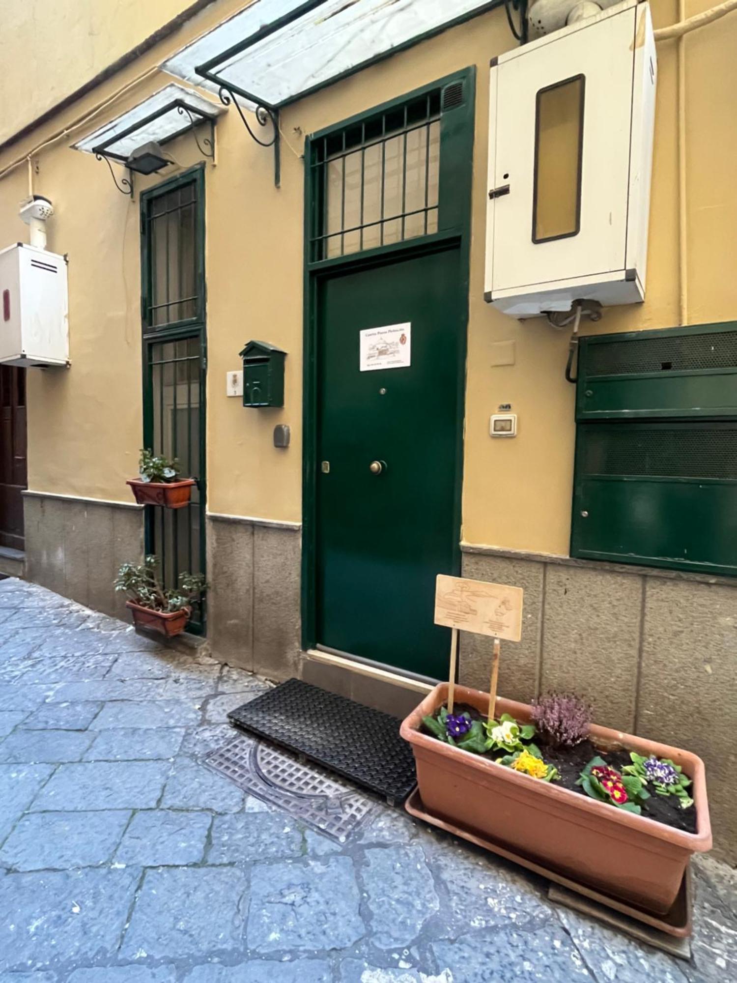Casetta Piazza Plebiscito Naples Exterior photo