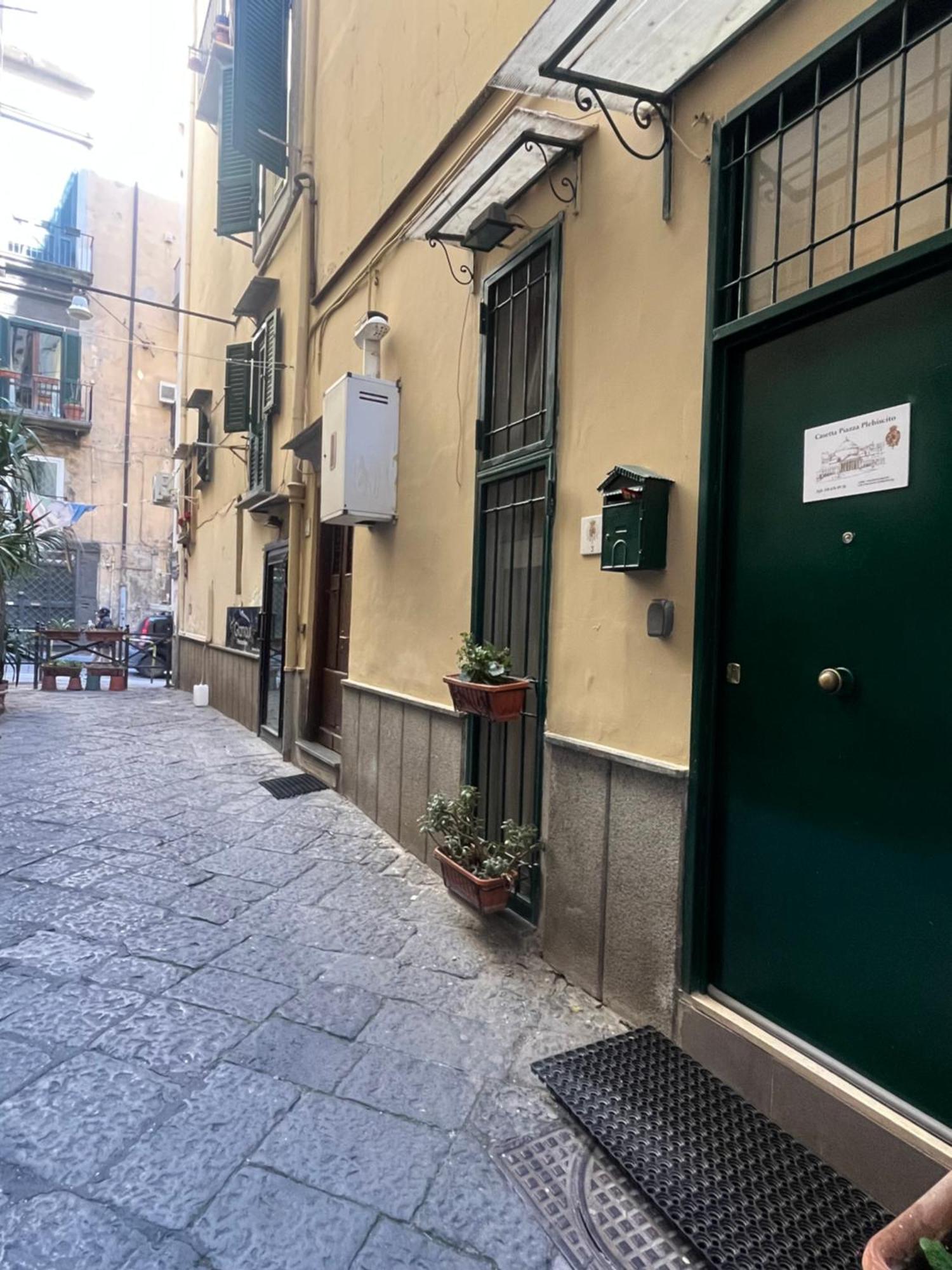Casetta Piazza Plebiscito Naples Exterior photo