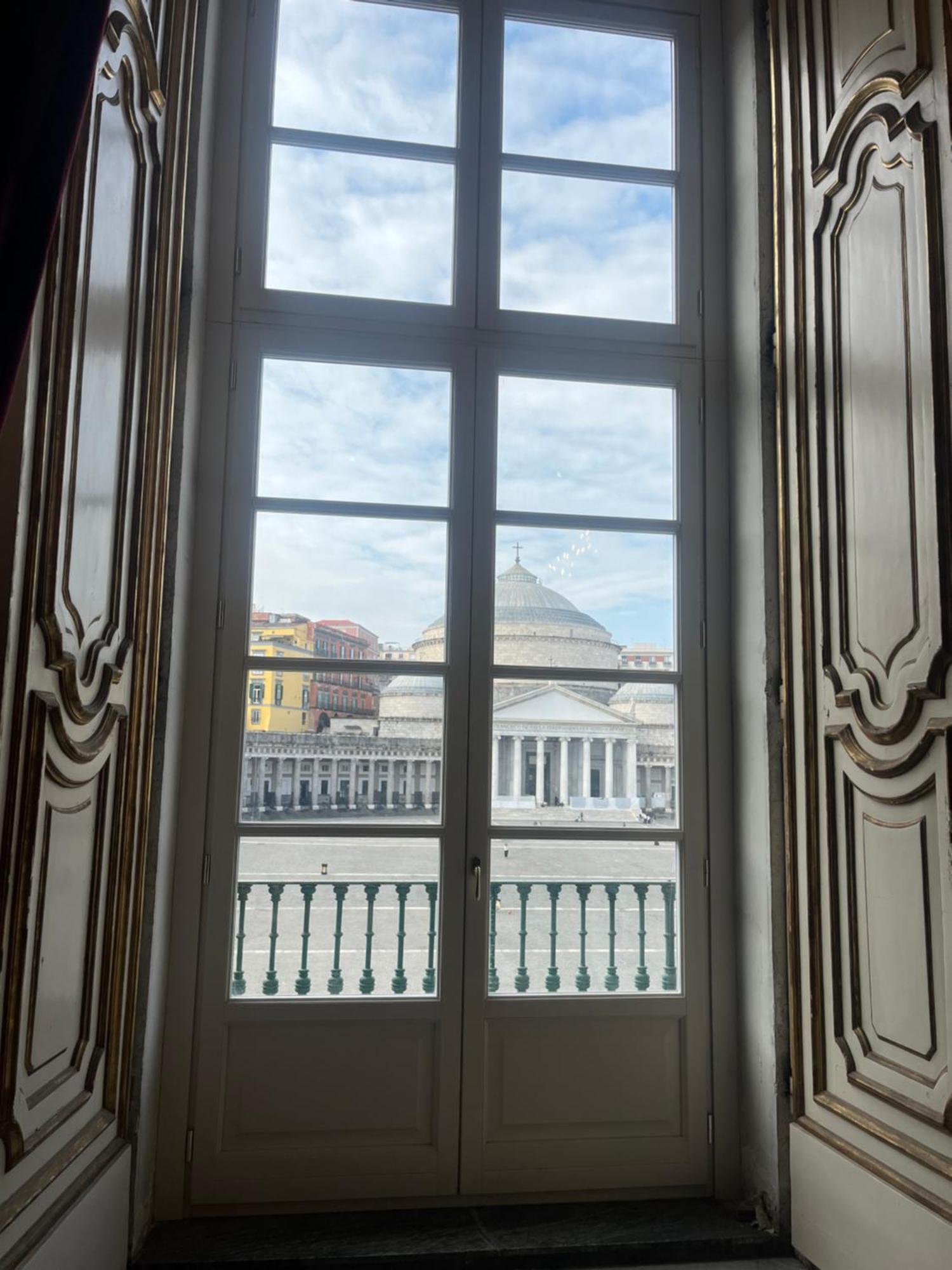 Casetta Piazza Plebiscito Naples Exterior photo